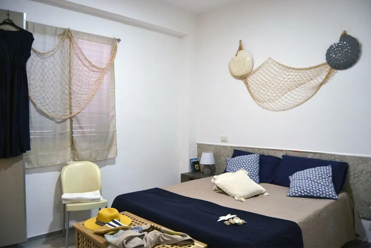 Casa Vacanze Il Giardino Dei Girasoli Marina di Ragusa 0*,  Italië
