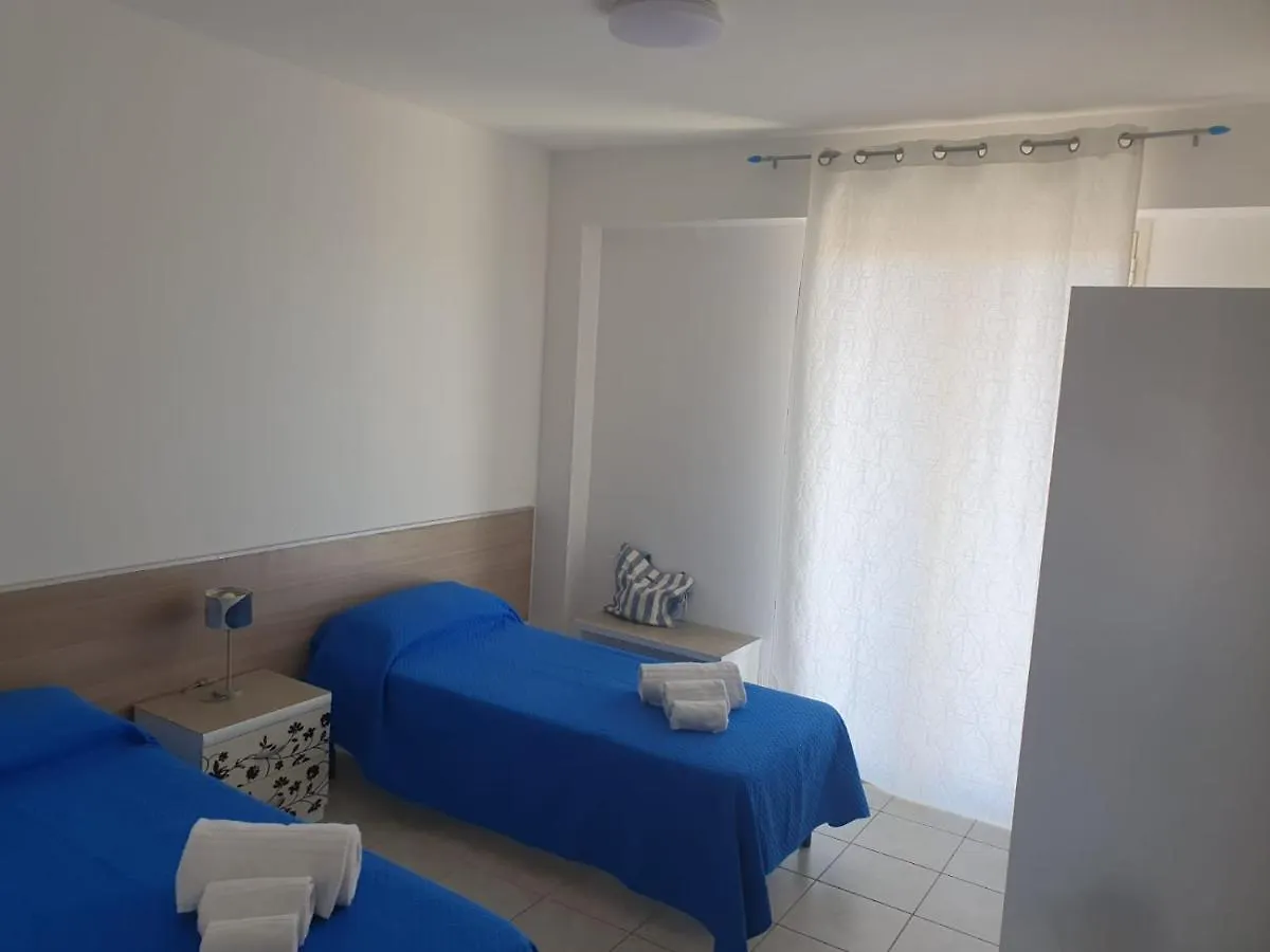 Casa Vacanze Il Giardino Dei Girasoli Marina di Ragusa Apartment