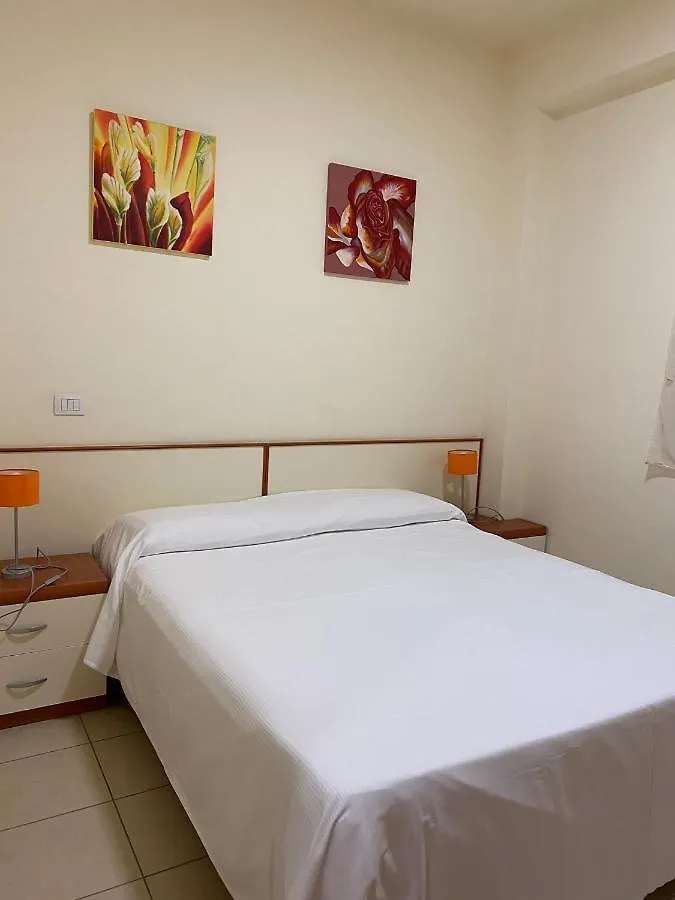 Apartment Casa Vacanze Il Giardino Dei Girasoli Marina di Ragusa Italy