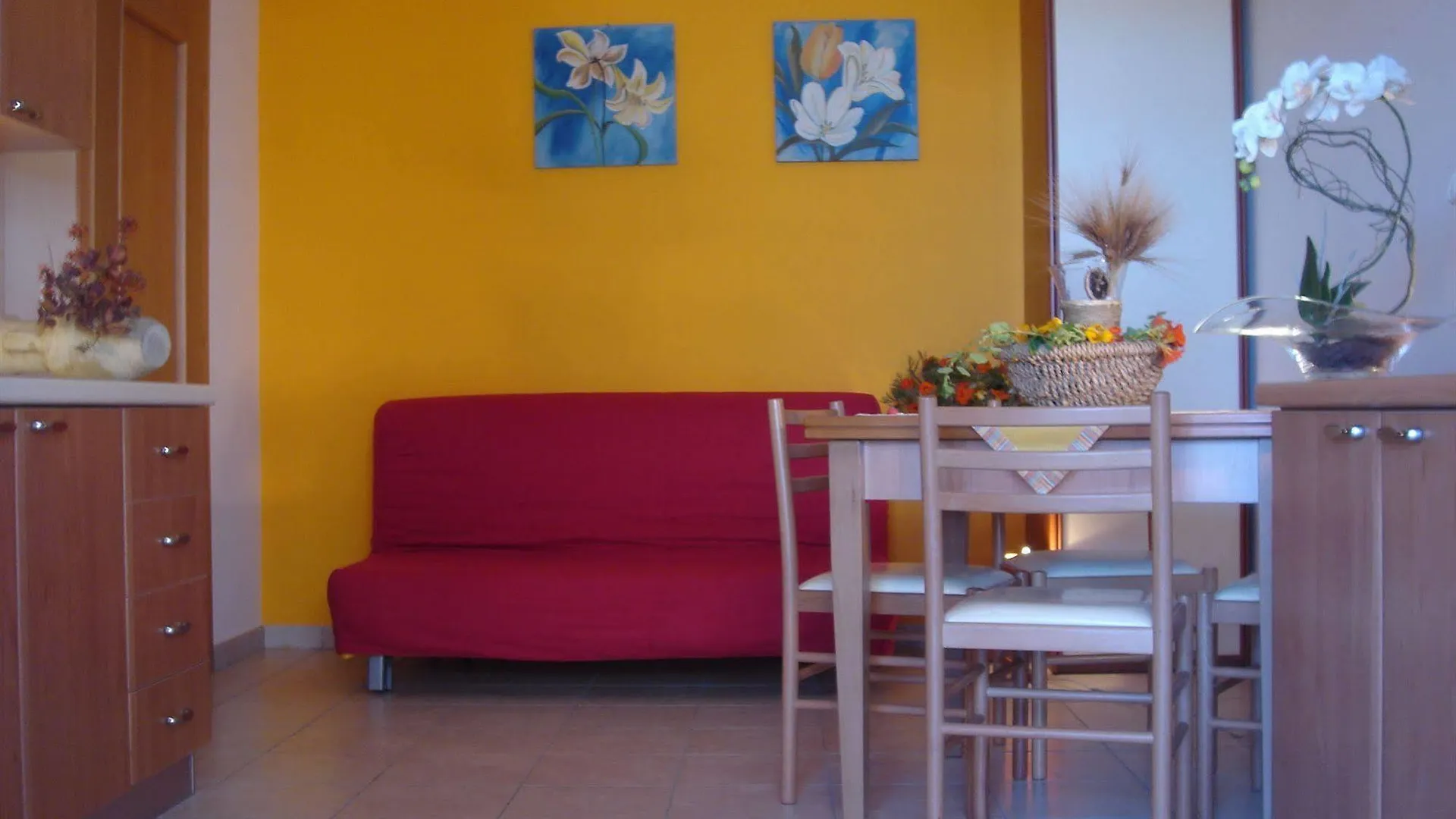 Casa Vacanze Il Giardino Dei Girasoli Marina di Ragusa 0*,